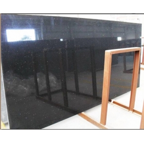 surface solide noire