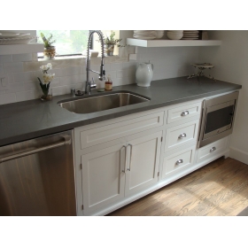 comptoirs en quartz gris foncé