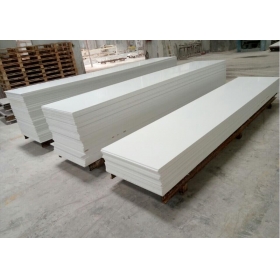 surface solide blanche